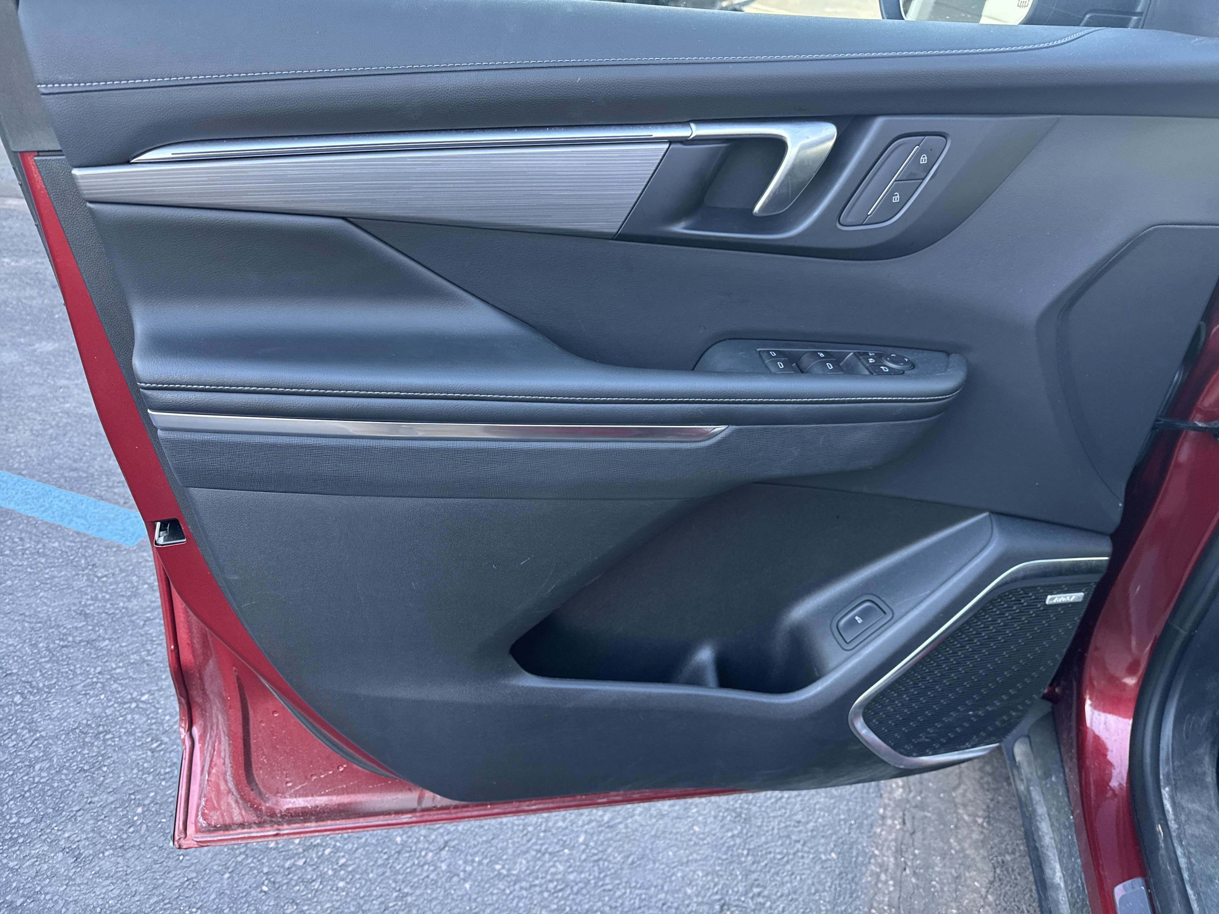 Used 2025 Buick Enclave Preferred image 16