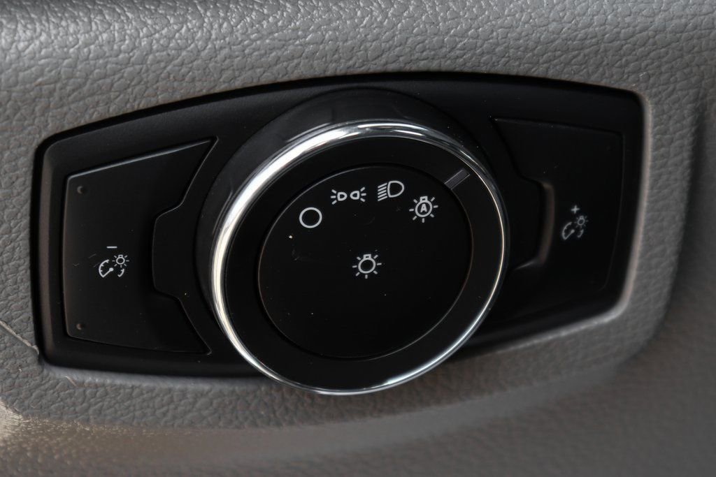 Used 2020 Ford F350 XL w/ Power Equipment Group image 17