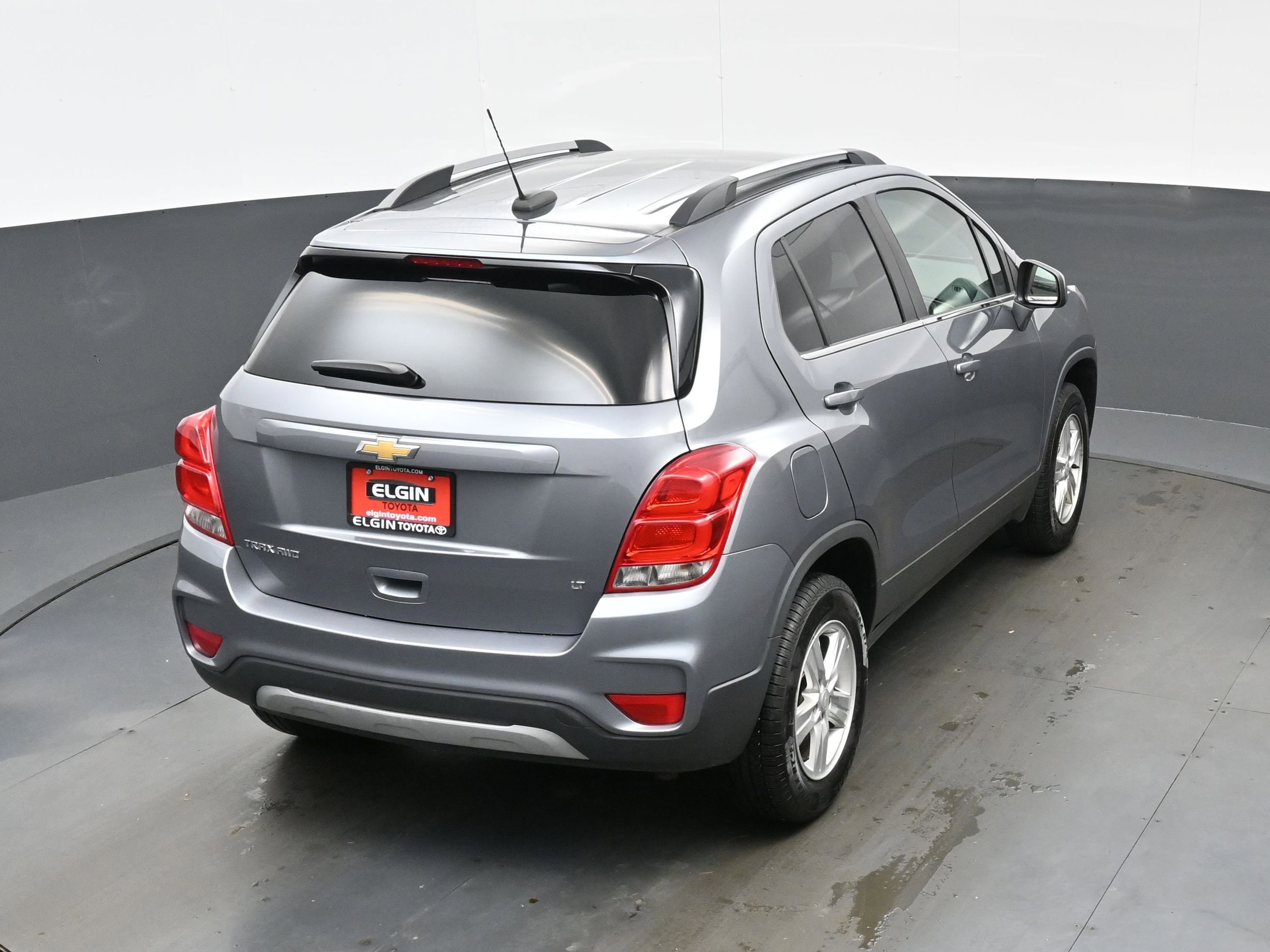 Used 2020 Chevrolet Trax LT w/ LPO, Cargo Package AWD/4WD image 38