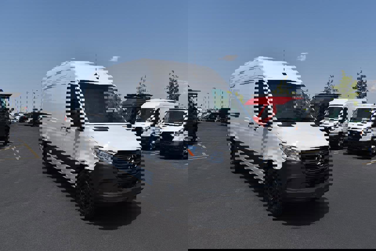 New 2025 Mercedes-Benz Sprinter 2500 image 3