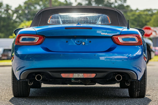 Used 2017 FIAT 124 Spider Lusso RWD image 17
