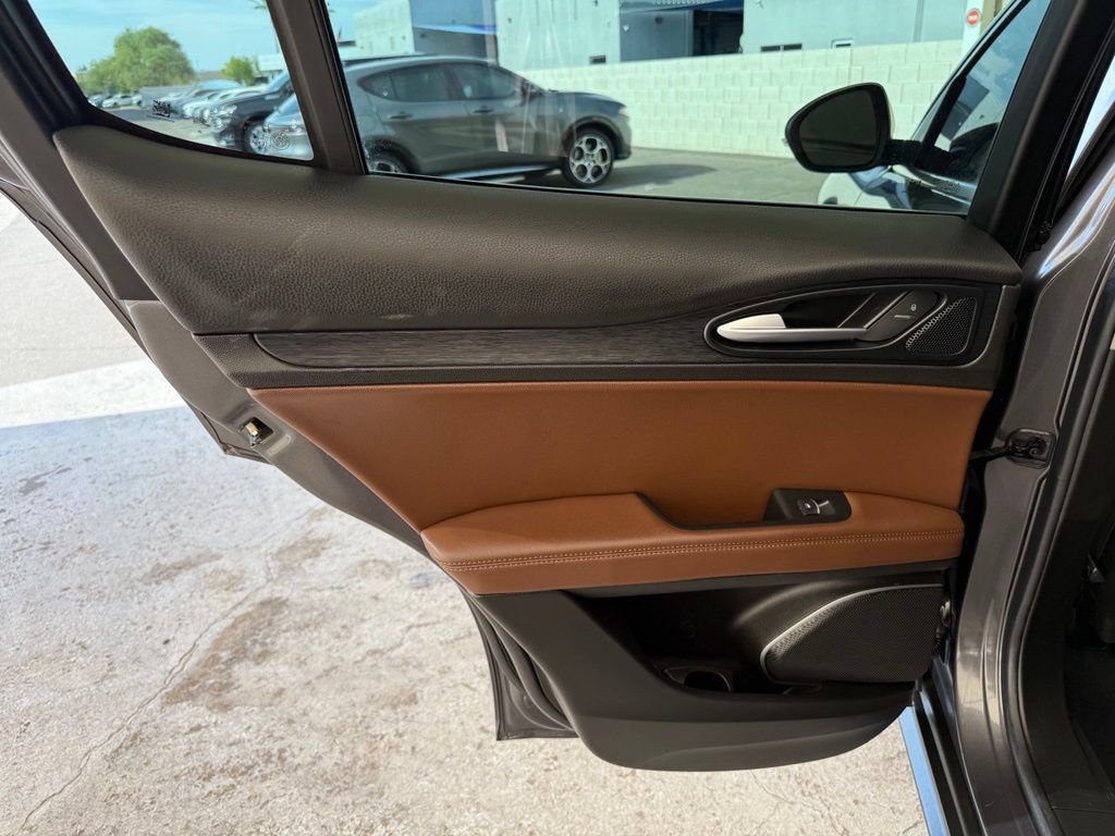 Used 2021 Alfa Romeo Stelvio Sprint w/ Cold Weather Package AWD/4WD image 19