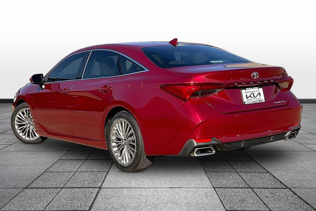 Used 2019 Toyota Avalon Limited w/ All Weather Liner Package FWD image 12