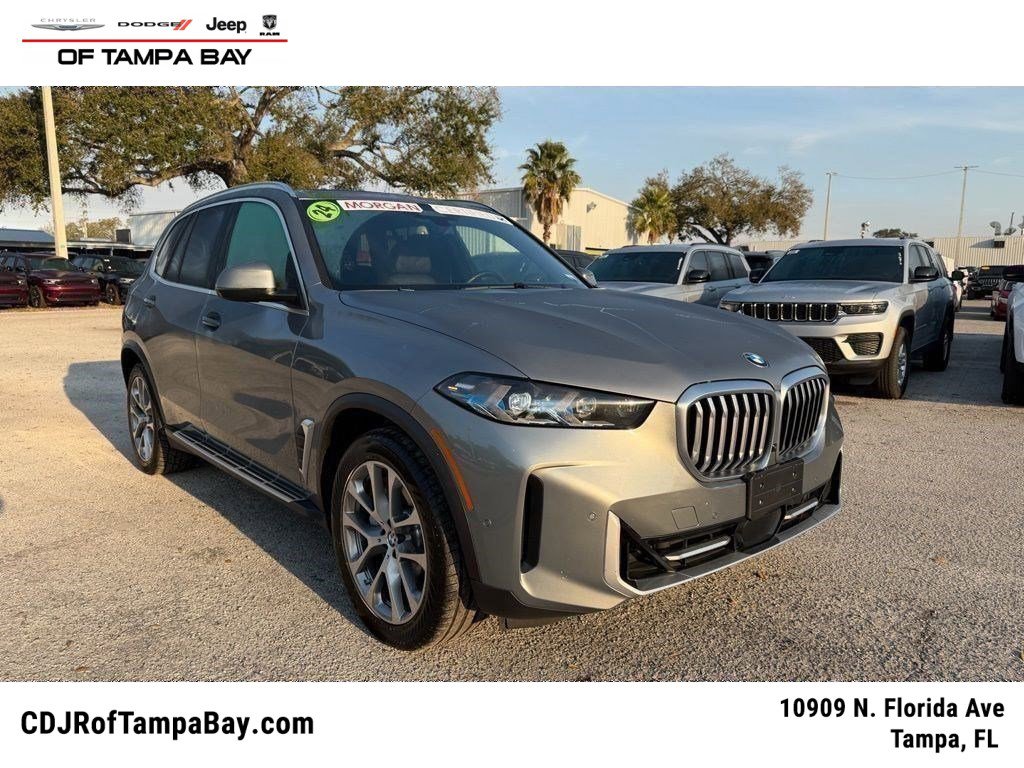 Used 2024 BMW X5 xDrive40i w/ Premium Package image 1