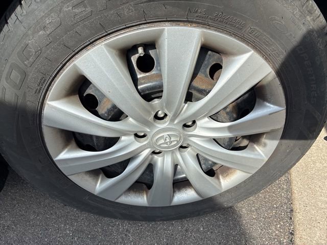 Used 2012 Toyota Corolla LE image 3