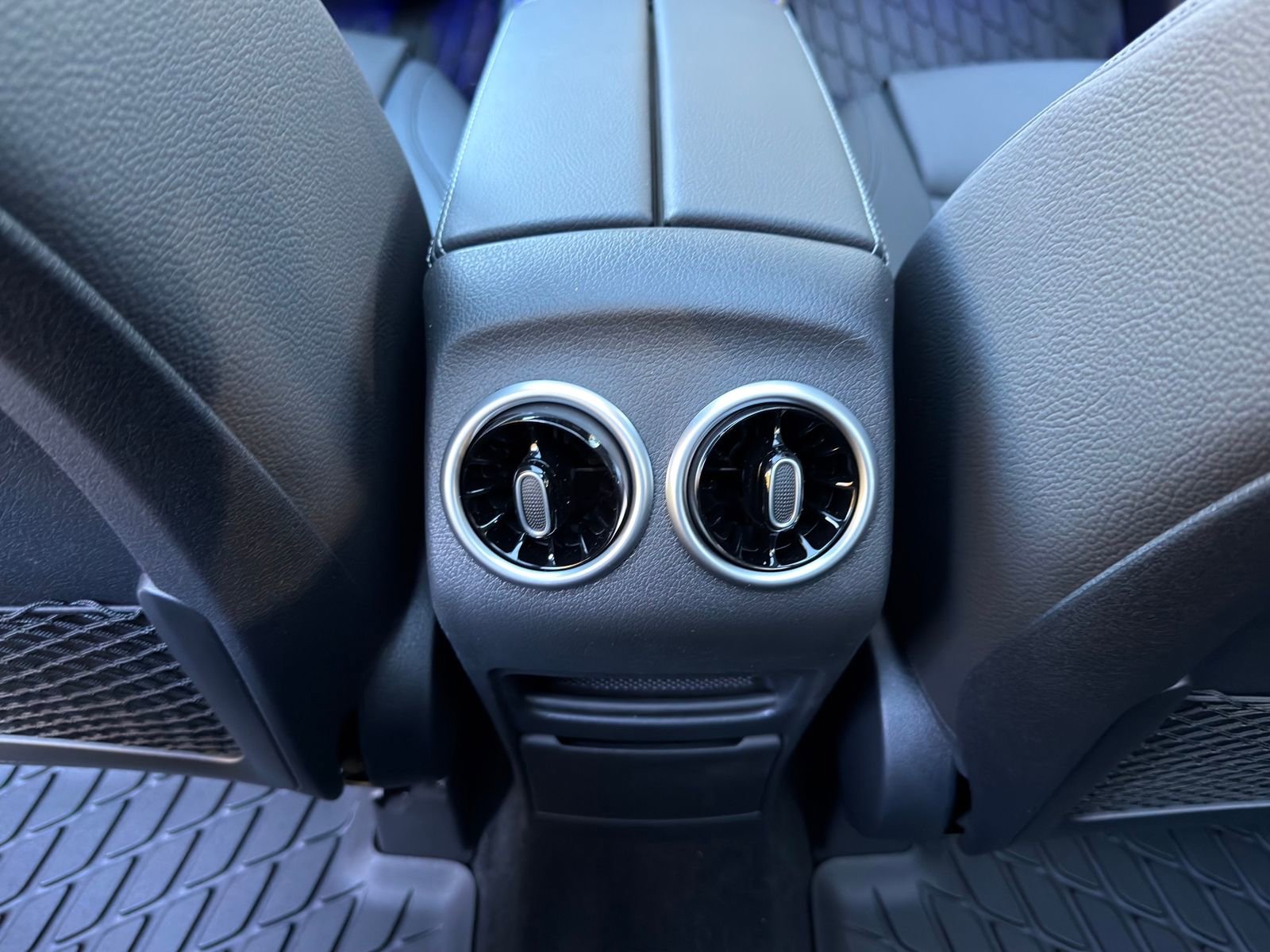 New 2026 Mercedes-Benz GLB 250 image 16