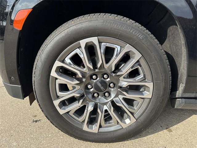 Used 2024 GMC Yukon Denali Ultimate image 9