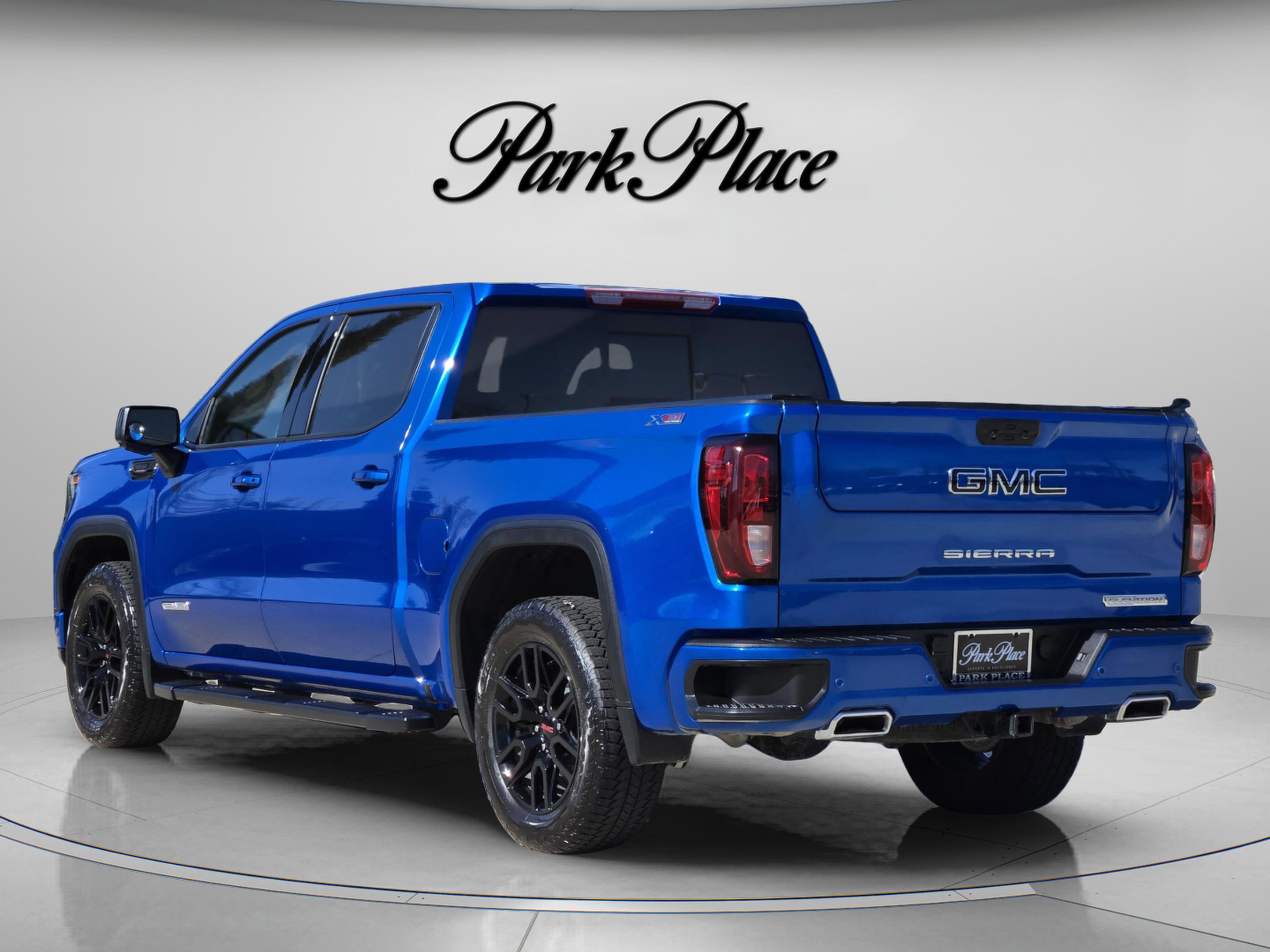 Used 2024 GMC Sierra 1500 Elevation w/ Elevation Premium Package image 4