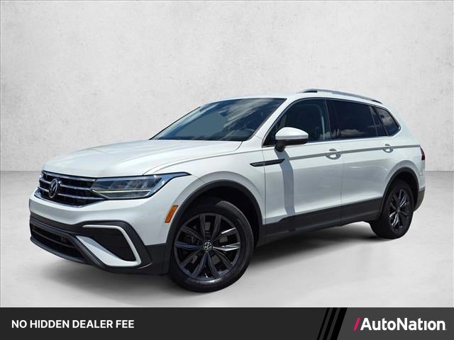 Used 2023 Volkswagen Tiguan SE w/ Panoramic Sunroof Package