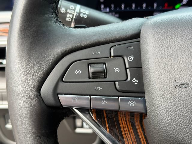 Used 2024 Cadillac Escalade ESV Premium Luxury image 26