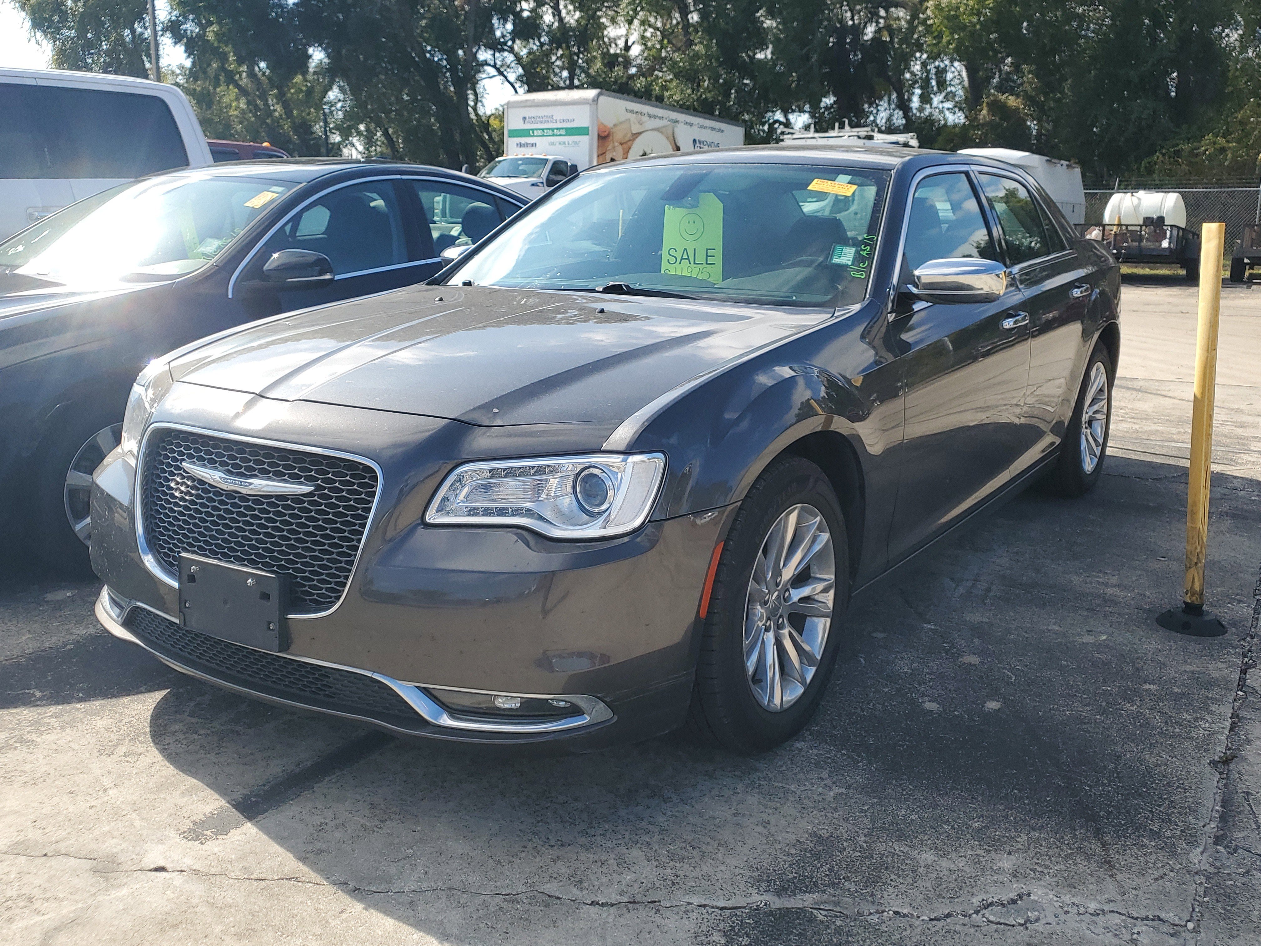 Used 2016 Chrysler 300 C image 3