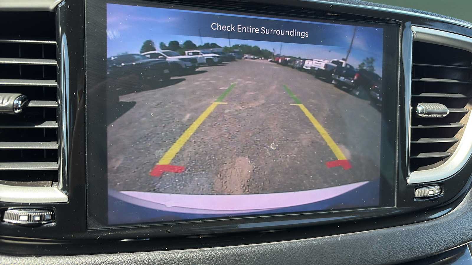 Used 2023 Chrysler Pacifica Touring-L FWD image 12