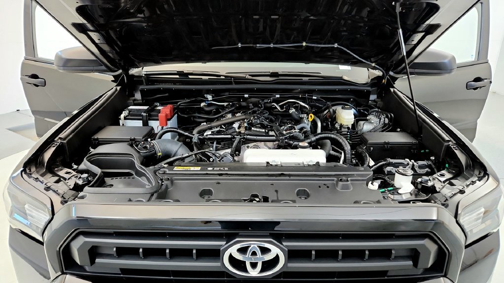 Certified 2025 Toyota 4Runner SR5 RWD image 21
