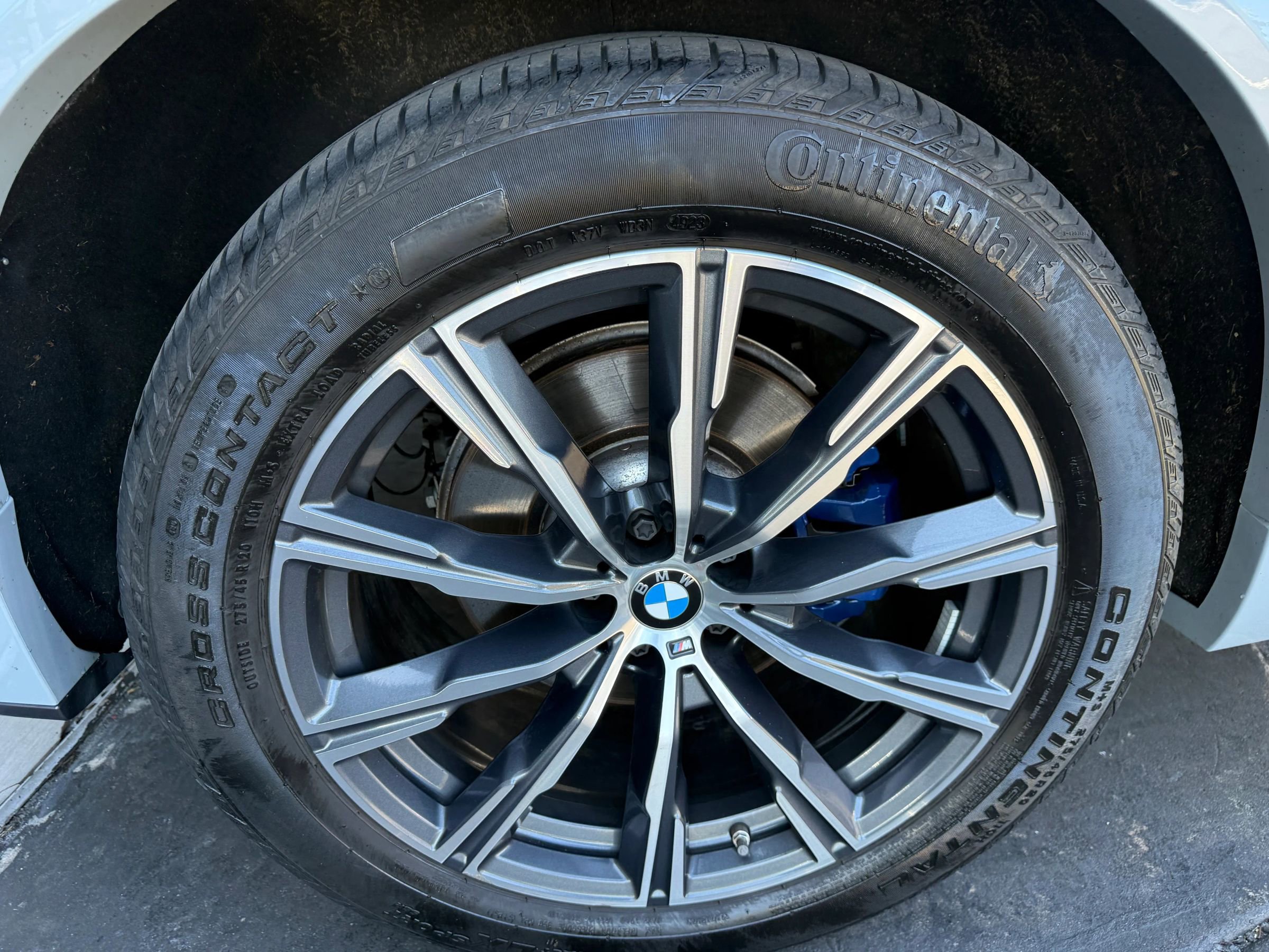 Used 2024 BMW X5 xDrive40i w/ M Sport Package image 52