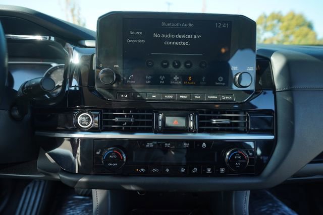 Used 2023 Nissan Pathfinder SL image 29