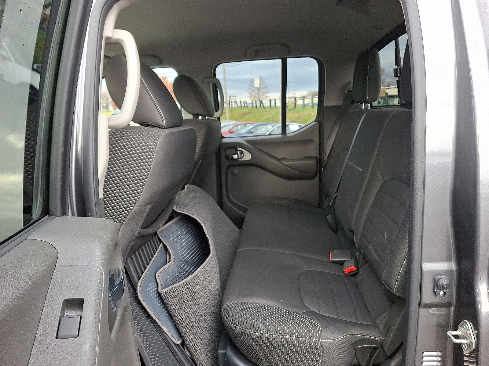 Used 2019 Nissan Frontier PRO-4X image 10