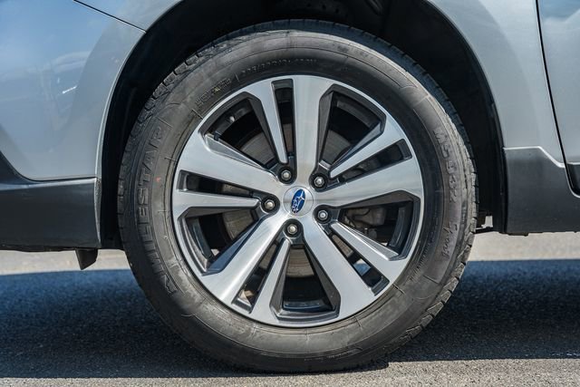 Used 2019 Subaru Outback 2.5i Limited AWD/4WD image 17