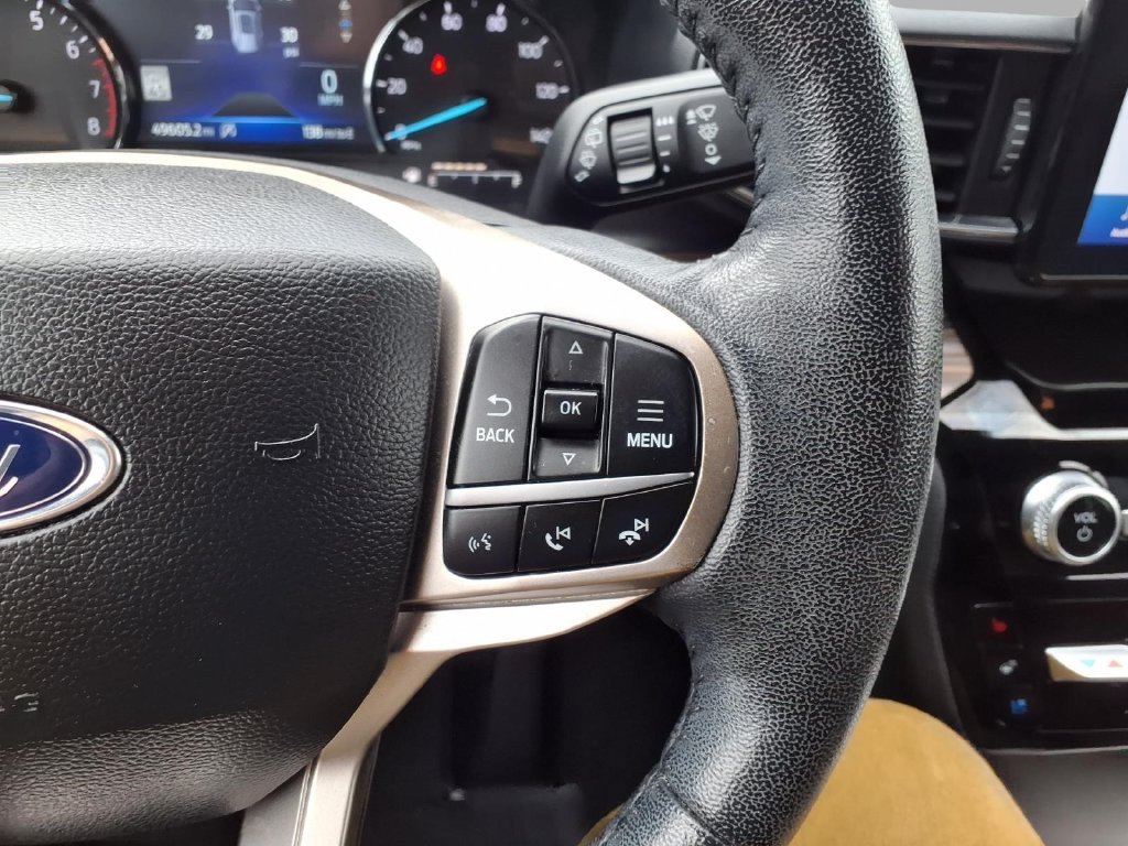 Used 2022 Ford Explorer Limited AWD/4WD image 15