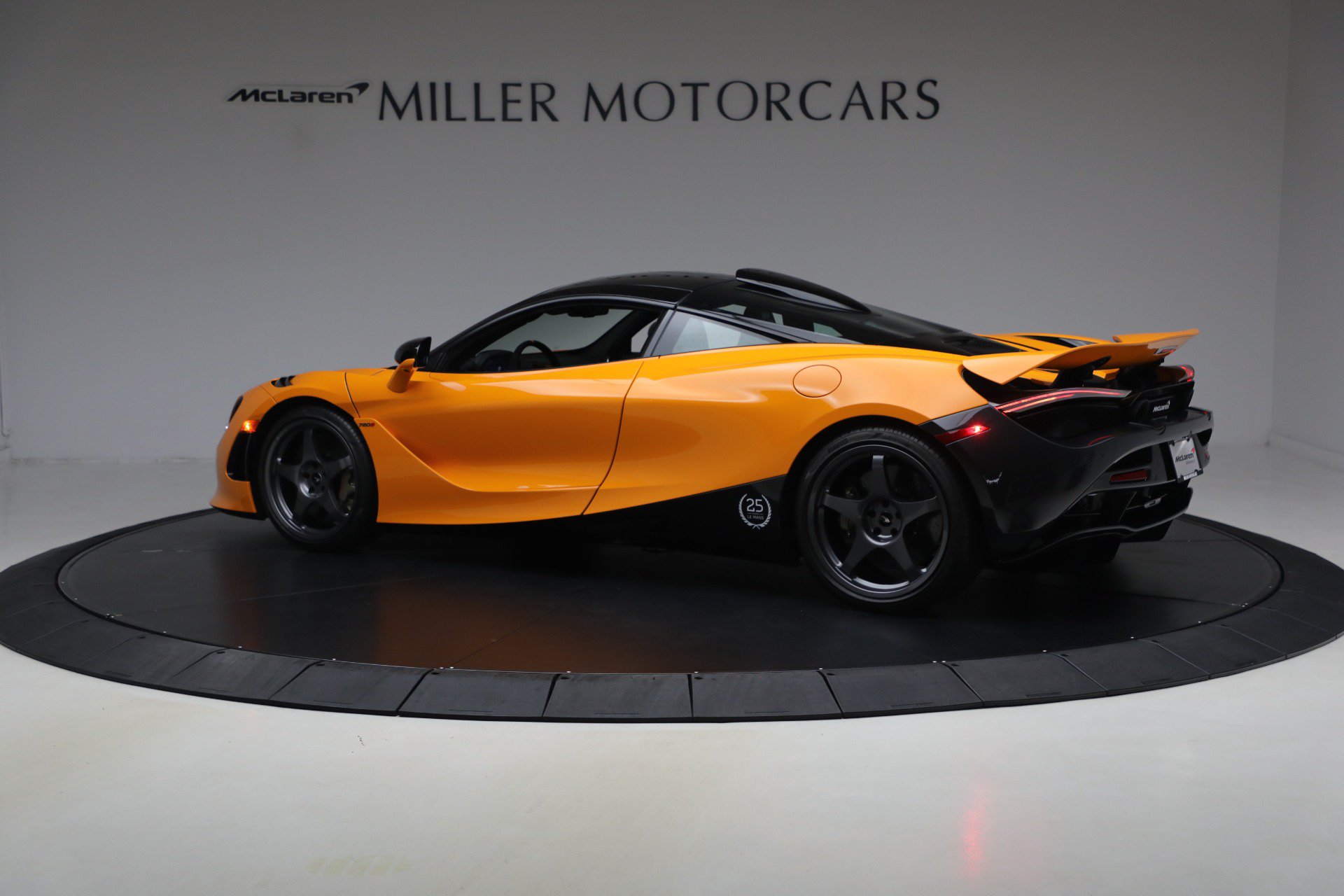 Used 2021 McLaren 720S RWD image 4