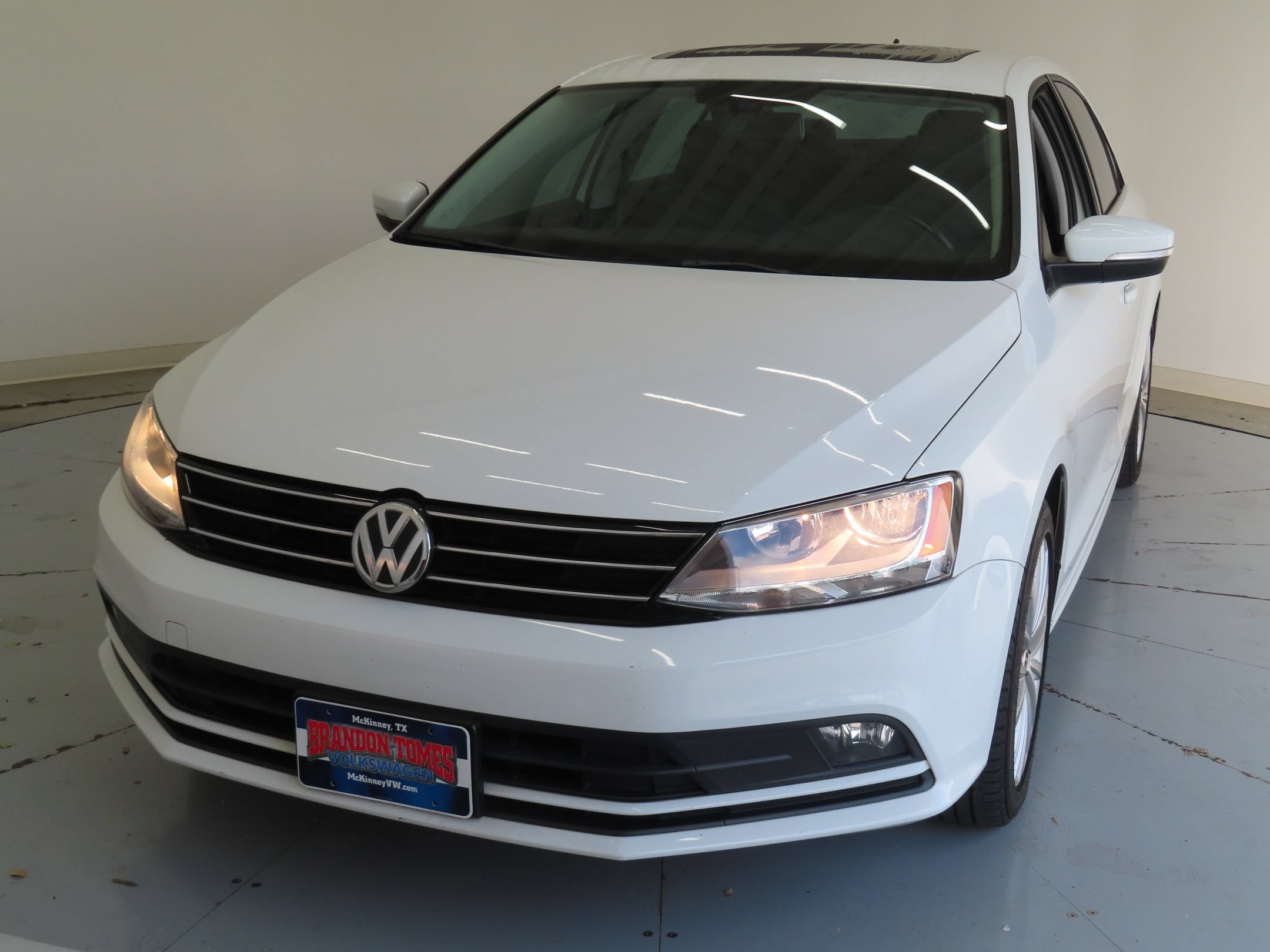 Used 2016 Volkswagen Jetta SEL FWD image 8