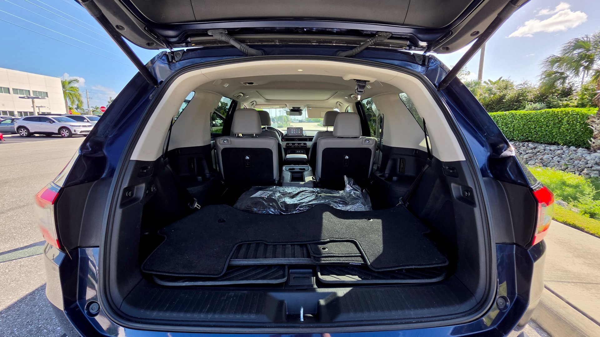 Used 2025 Honda Pilot Touring image 28