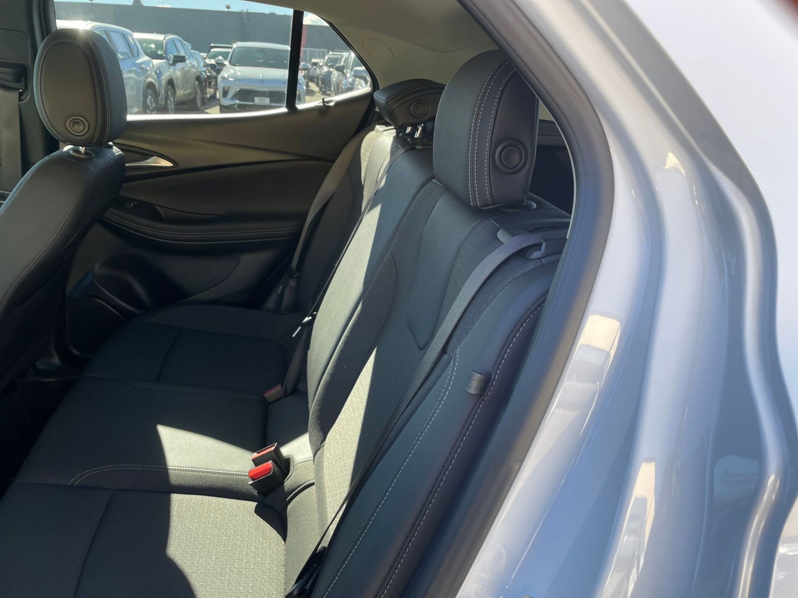 Used 2025 Buick Encore GX Preferred image 36