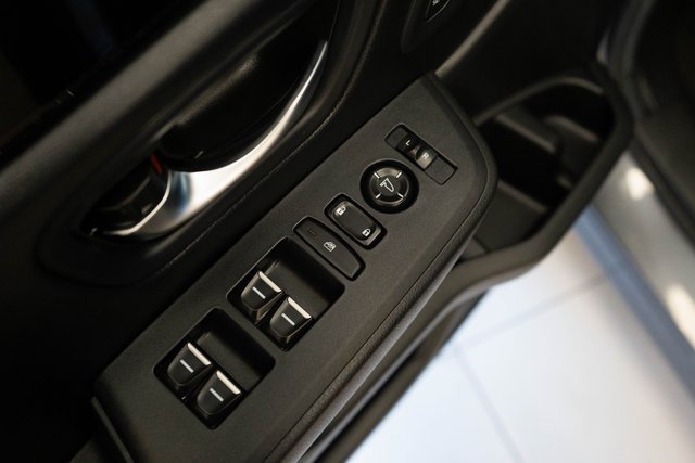 Used 2025 Honda Pilot EX-L image 12