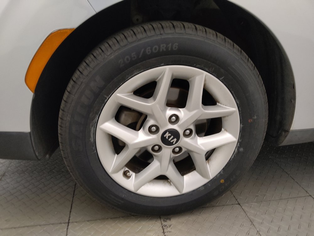 Used 2020 Kia Soul S FWD image 31