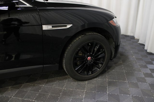 Used 2018 Jaguar F-PACE Prestige image 12