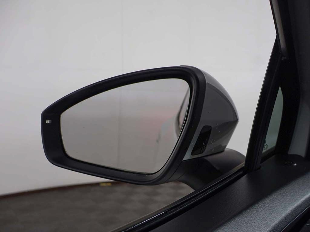 Used 2024 Volkswagen ID.4 2WD image 35
