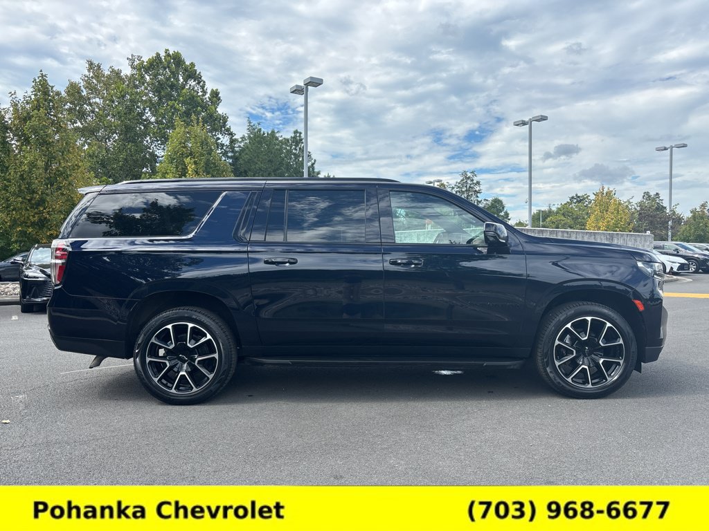 Used 2021 Chevrolet Suburban RST w/ Luxury Package AWD/4WD image 8