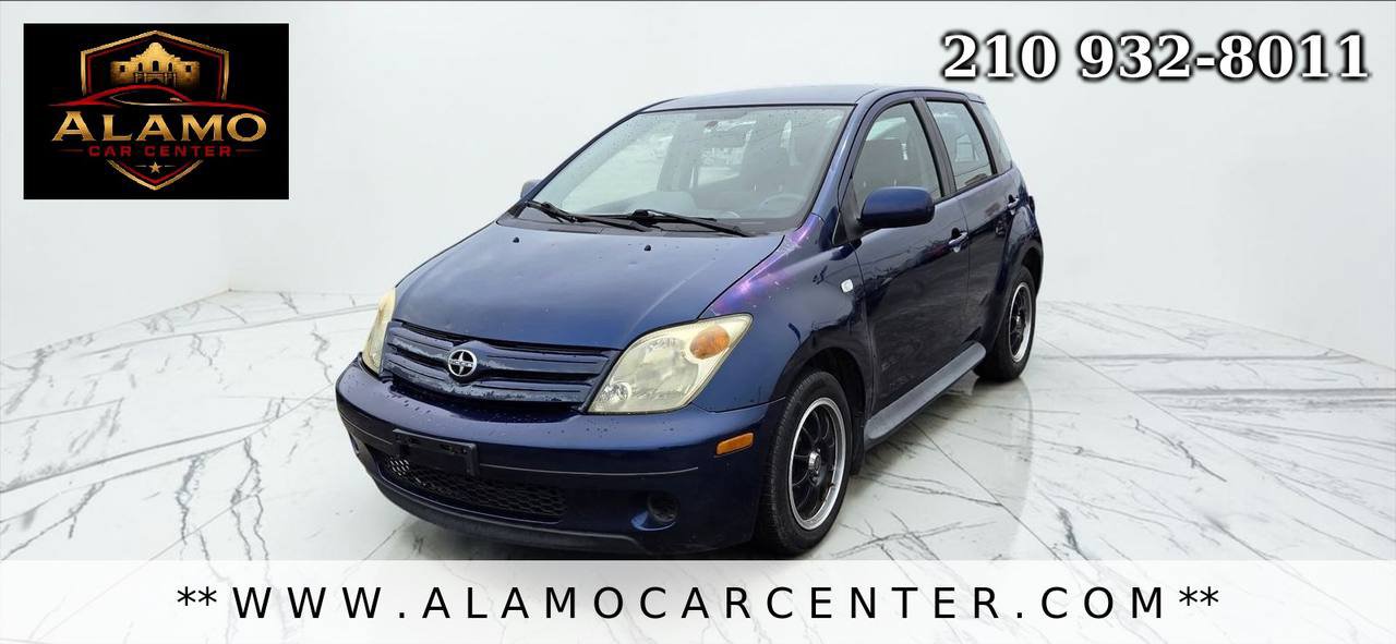 Used 2005 Scion xA FWD image 1