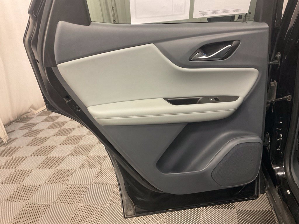 Used 2019 Chevrolet Blazer LT FWD image 34