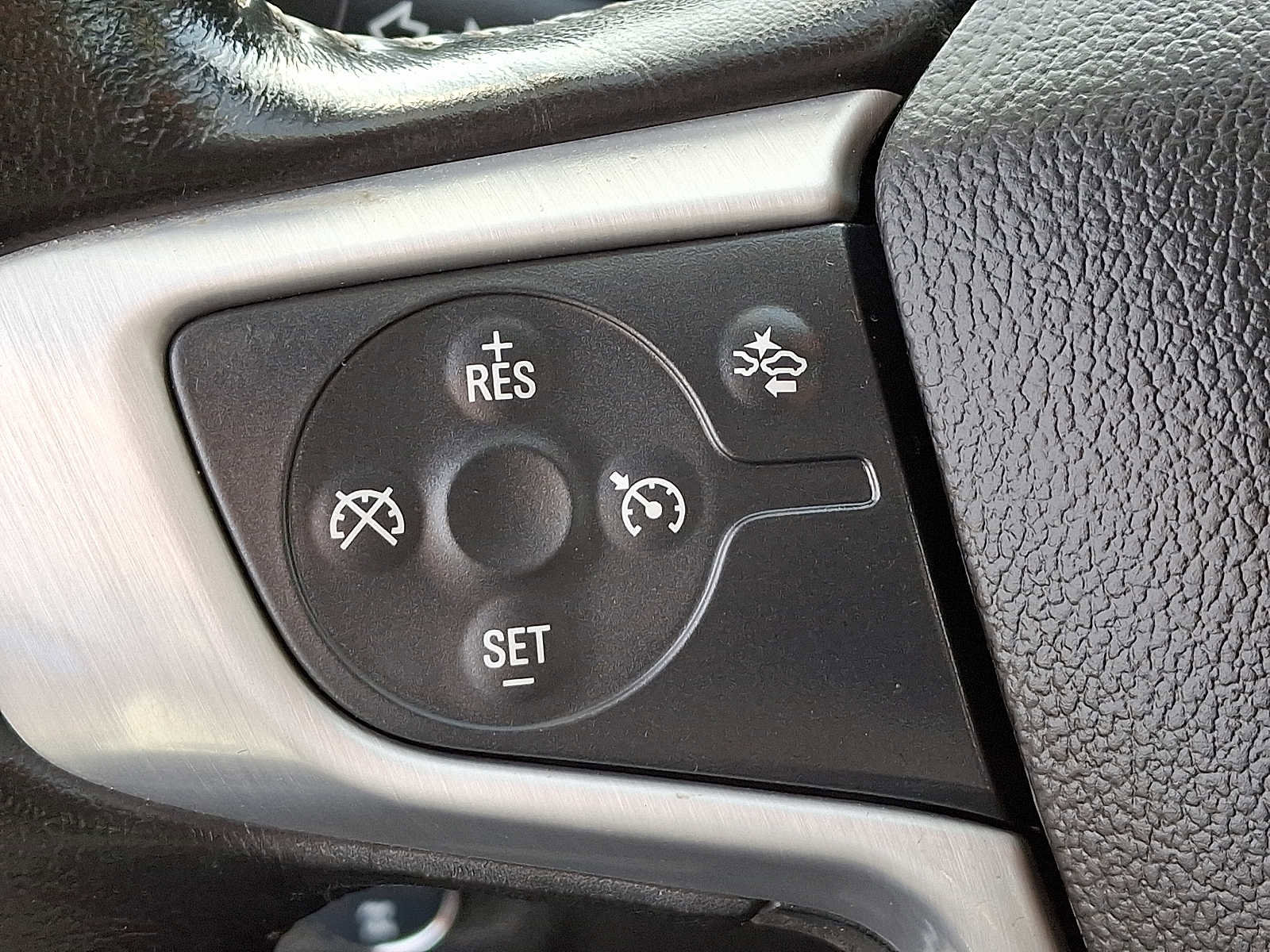 Used 2018 GMC Canyon SLT w/ Driver Alert Package image 21