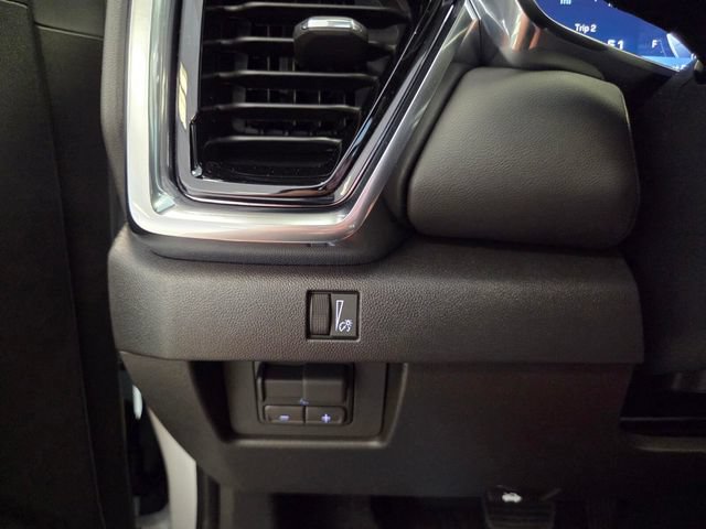 New 2026 GMC Canyon Elevation w/ Convenience Package RWD image 29