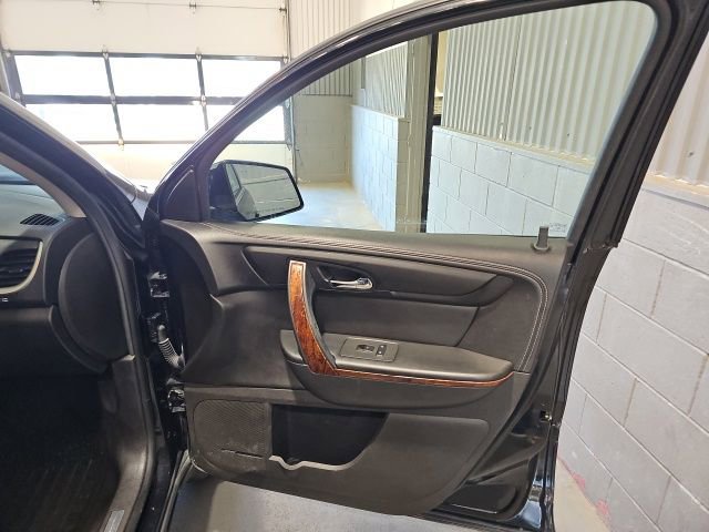 Used 2013 Chevrolet Traverse LTZ FWD image 28
