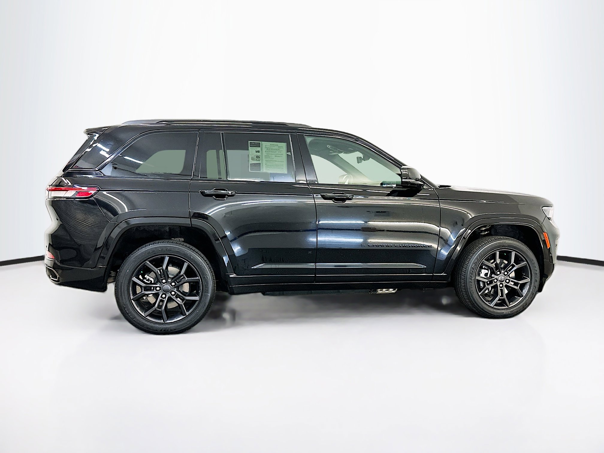 Used 2024 Jeep Grand Cherokee Limited 4xe image 10