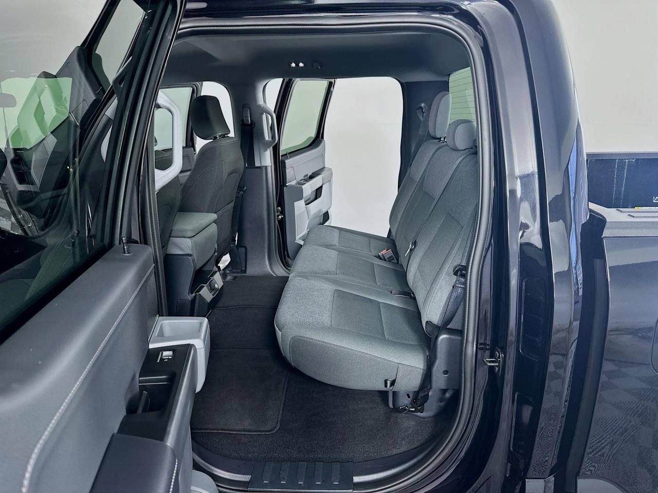 Used 2025 Ford F150 XLT w/ Equipment Group 301A Standard image 31