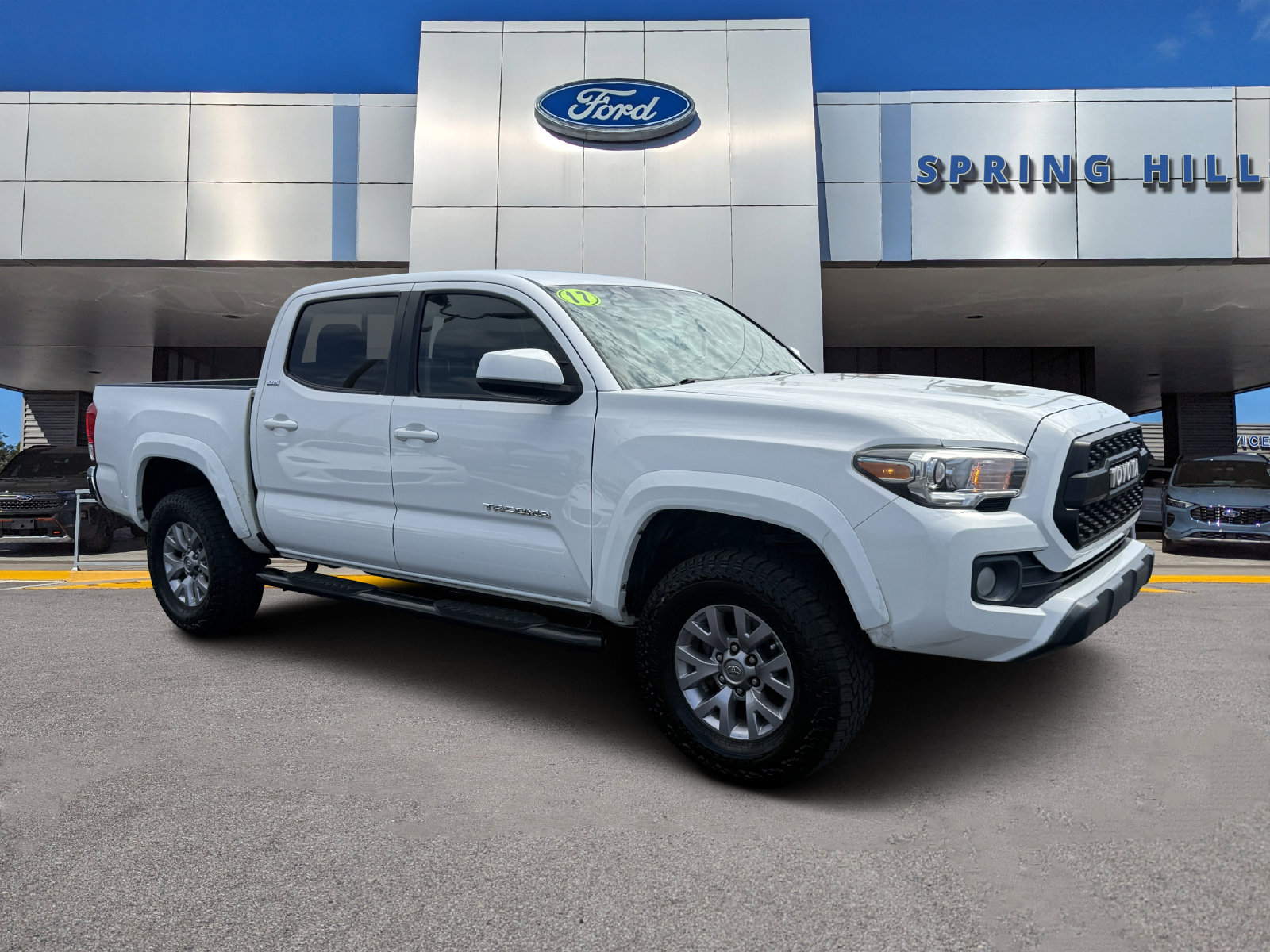 Used 2017 Toyota Tacoma SR5 RWD image 1