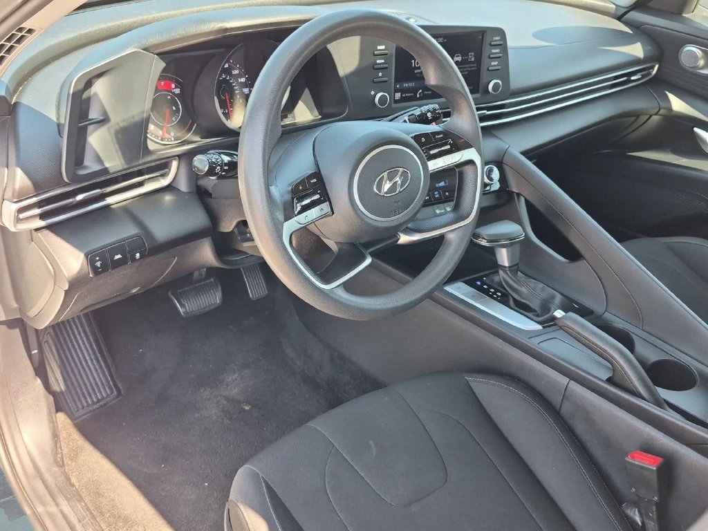 Used 2021 Hyundai Elantra SEL FWD image 10