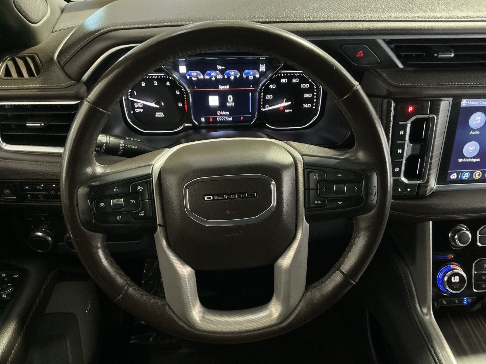 Used 2021 GMC Yukon Denali w/ Denali Premium Package AWD/4WD image 17