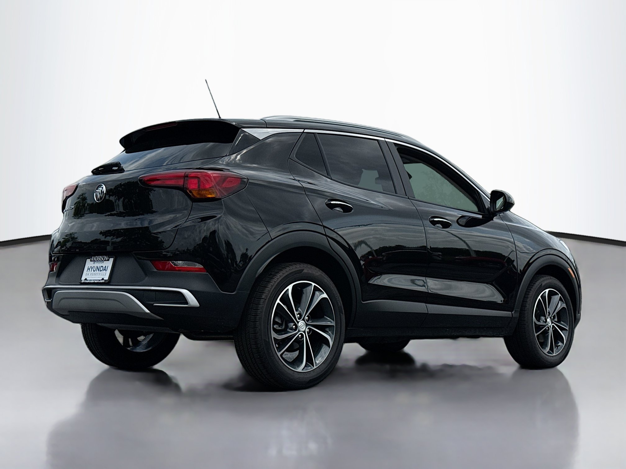 Used 2023 Buick Encore GX Select w/ Safety Package II FWD image 2