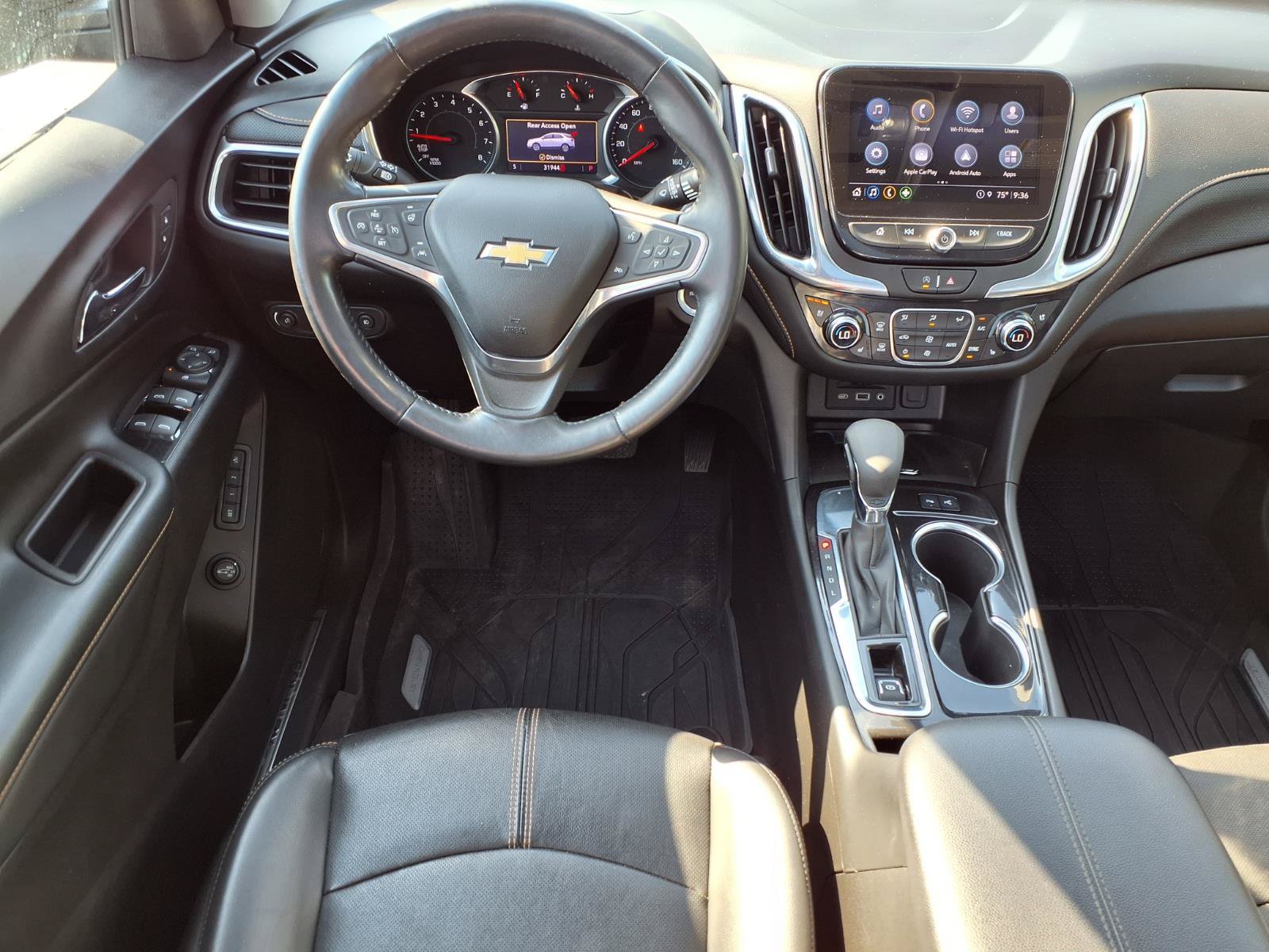 Used 2022 Chevrolet Equinox Premier FWD image 2