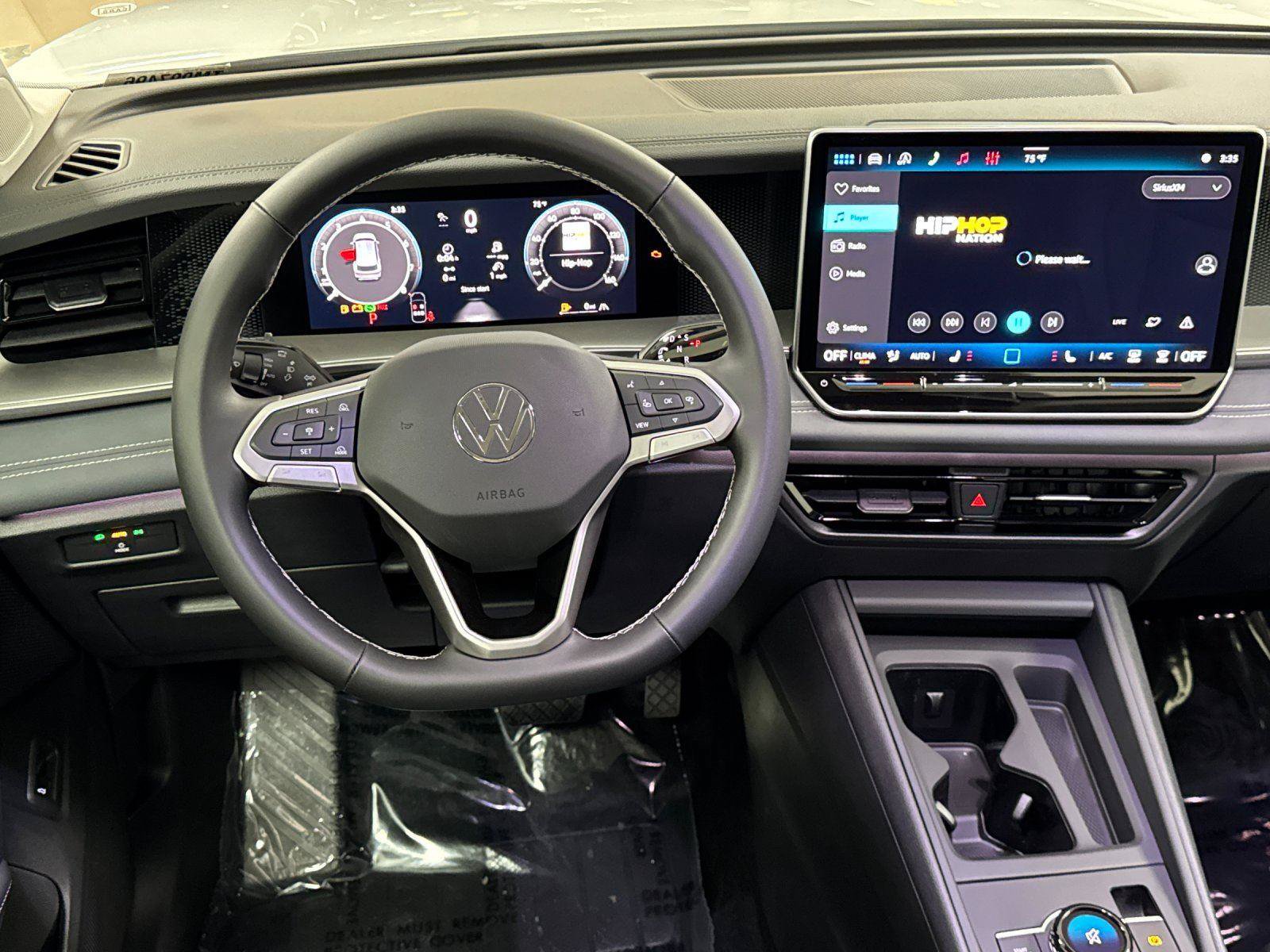 New 2026 Volkswagen Tiguan SE AWD/4WD image 13