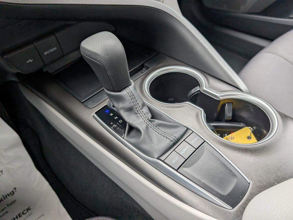 Used 2024 Toyota Camry LE w/ Convenience Package image 17