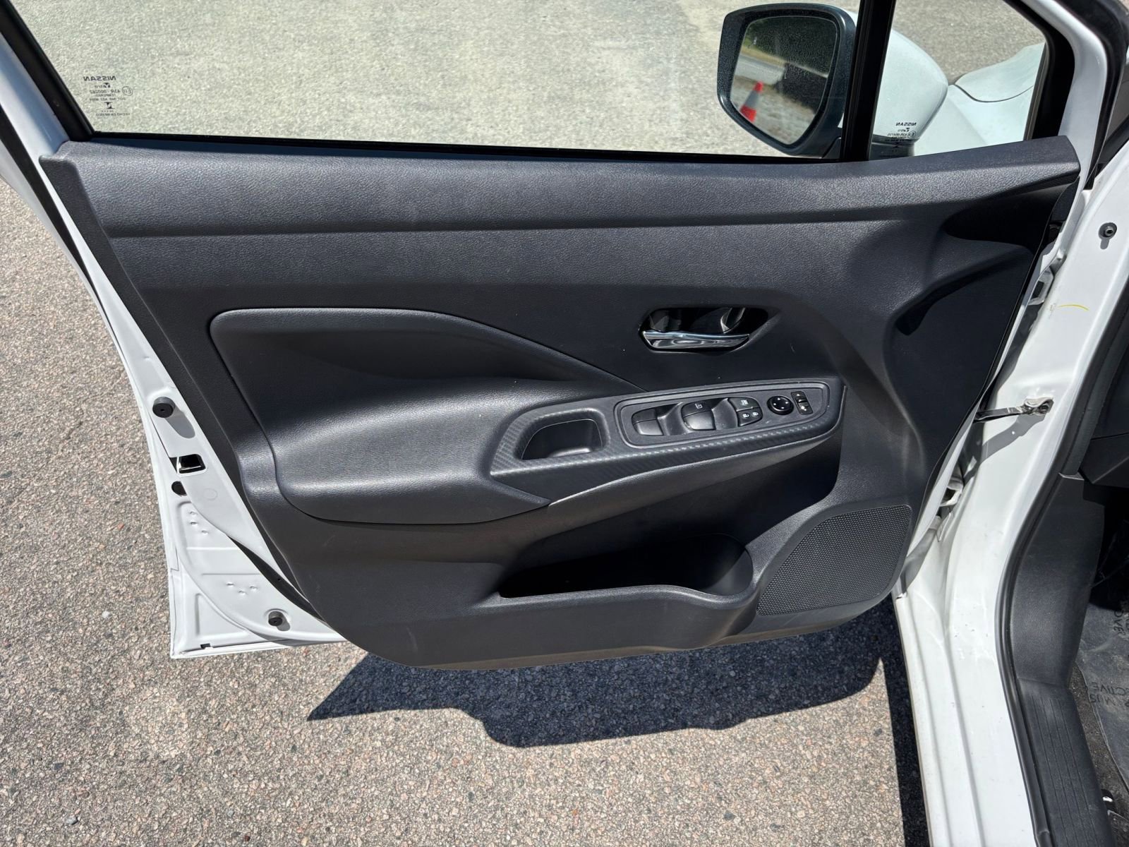 Used 2025 Nissan Versa SV FWD image 18