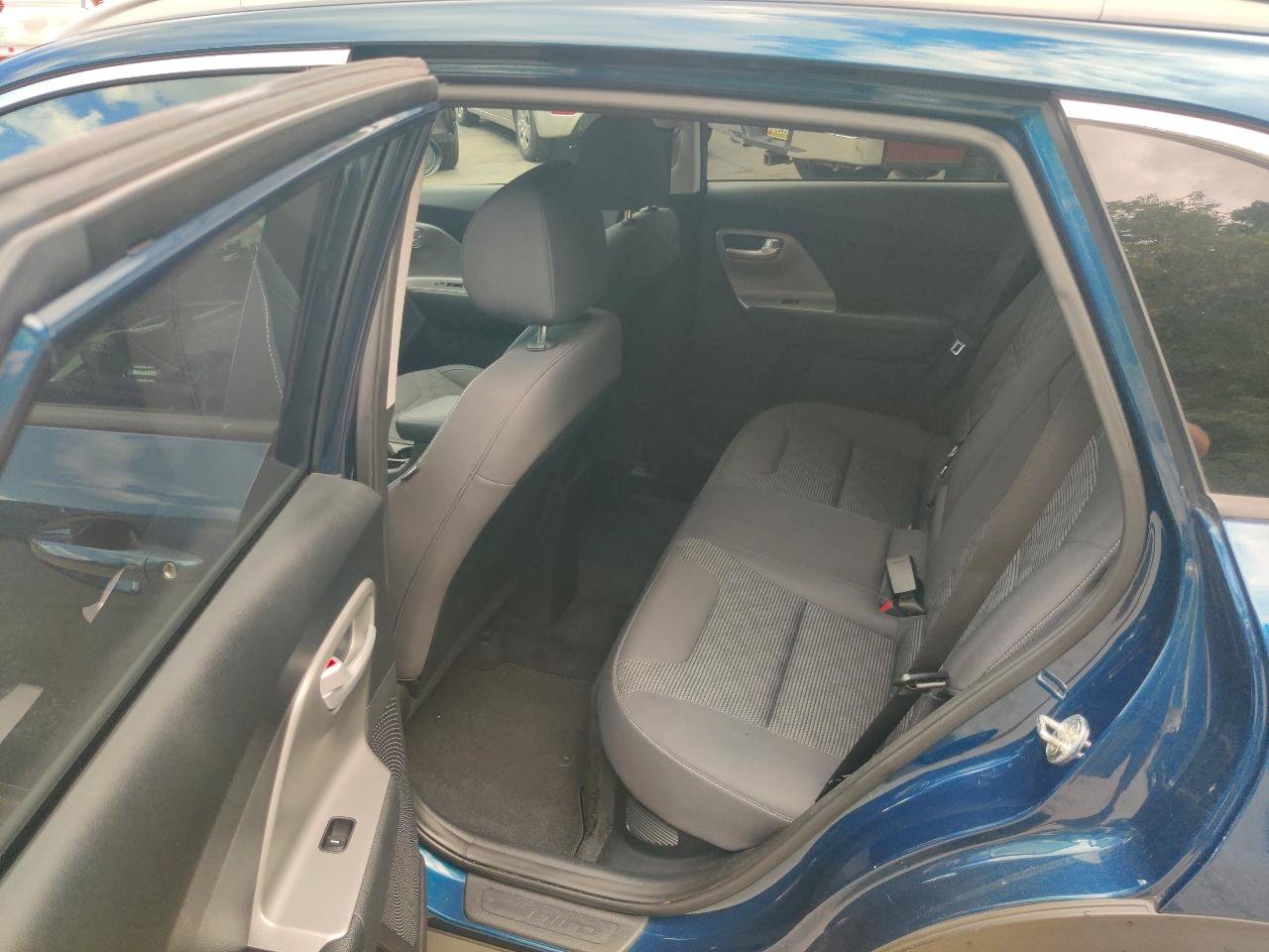Used 2019 Kia Niro LX FWD image 15