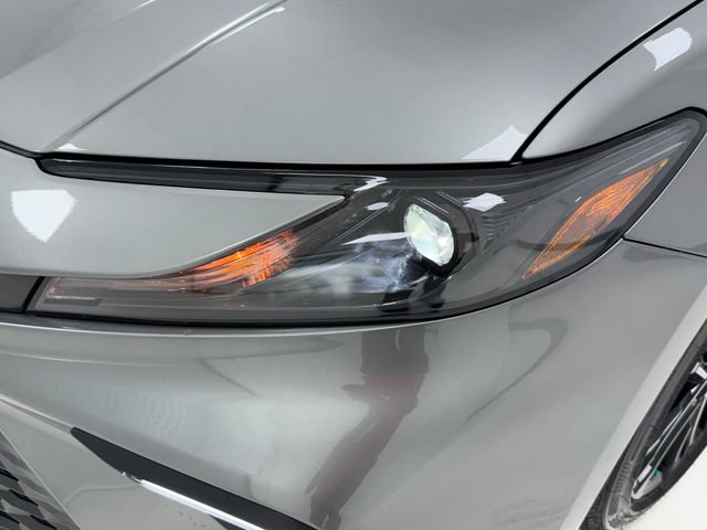 Used 2026 Toyota Camry SE w/ Convenience Package FWD image 6