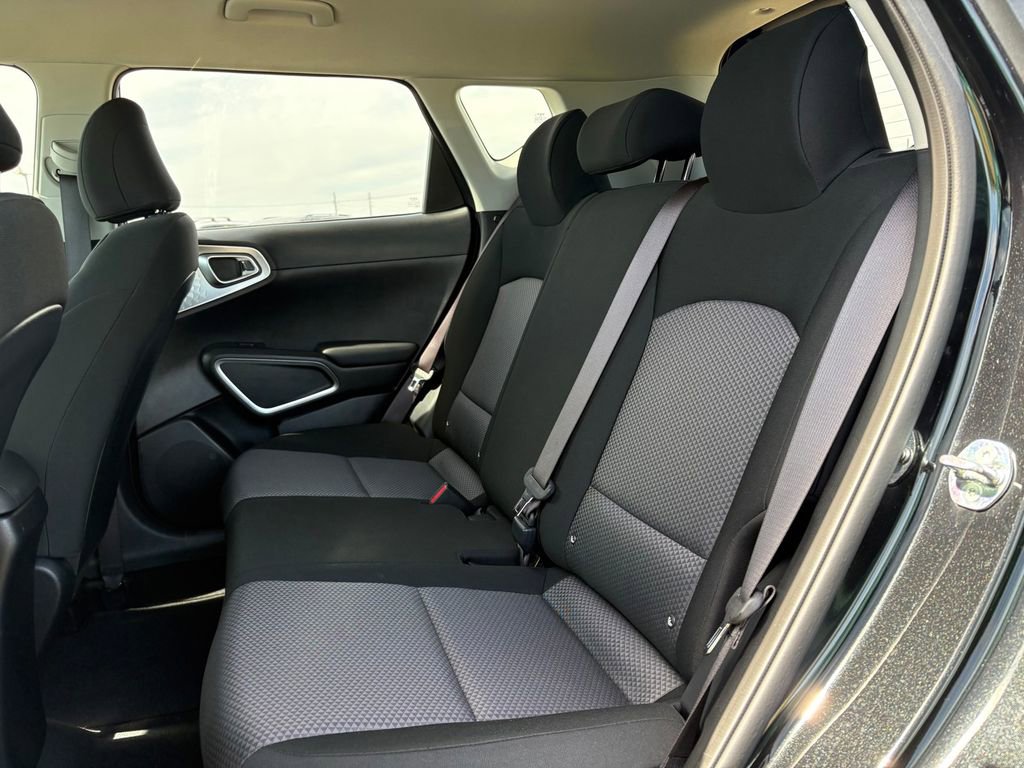 Used 2024 Kia Soul LX w/ Option Group 015 image 13