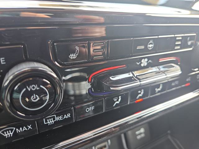 New 2025 Jeep Grand Cherokee Altitude image 8